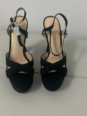 KAYLEEN By Los Angeles Black Crisscross Platform Slingback Heels